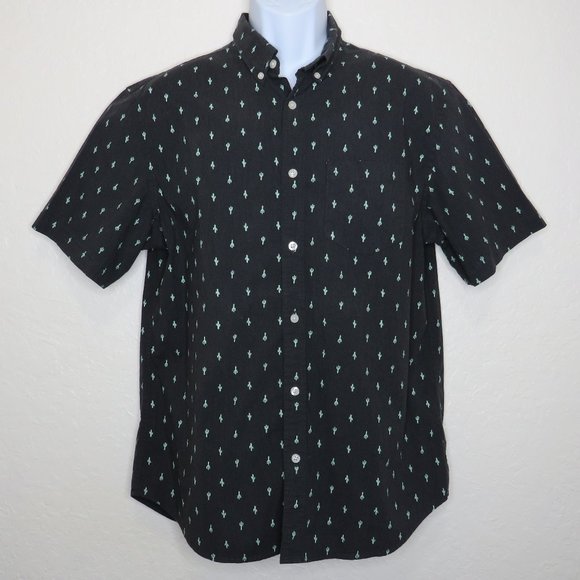 Old Navy* Men's Short Sleeve Button Down Curved‎ Hem Chest Pocket Shirt~ Large - Picture 1 of 11